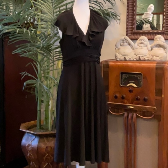 Evan Picone sz 6 black stretchy halter style pull on dress. - Picture 1 of 6